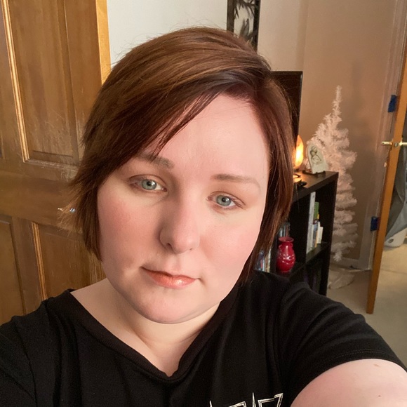 Welcome to my closet! - Picture 2 of 5